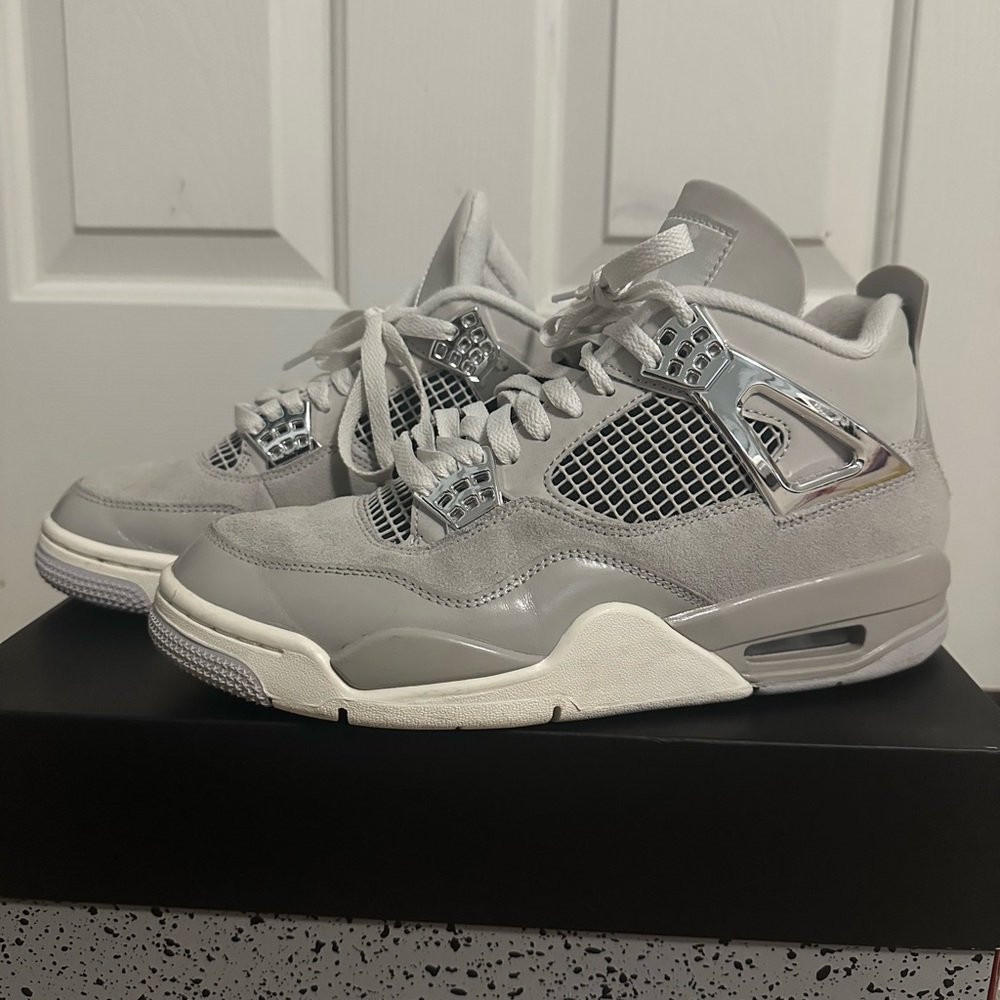 Air Jordan 4 Retro